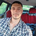 Михаил, 33 года