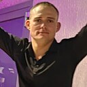 Макс, 32 года