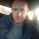 Анжией, 40 лет