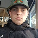 Толик, 22 года