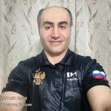 Фотография мужчины Врежик Мовсесян, 40 лет из г. Черногорск