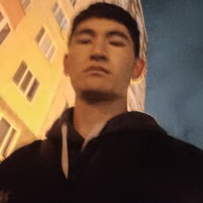 Фотография мужчины Мухриддин, 18 лет из г. Тюмень