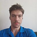 Gabriel R, 23 года