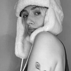 Фотография девушки Полина, 23 года из г. Екатеринбург