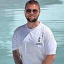 Максим, 24 года