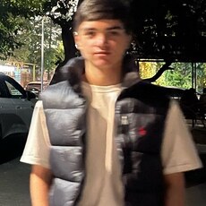 Фотография мужчины Карен, 18 лет из г. Краснодар