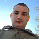 Максим, 24 года