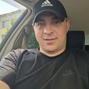 Денис, 32 года