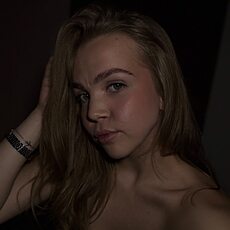 Фотография девушки Полина, 18 лет из г. Томск