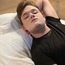 ᗪ卂几丨ㄥ, 23 года