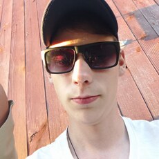 Фотография мужчины Илья, 22 года из г. Омутнинск