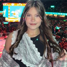 Фотография девушки Виктория, 18 лет из г. Екатеринбург