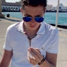 Фотография мужчины Артём, 22 года из г. Санкт-Петербург