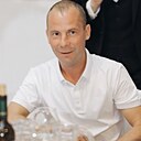 Михаил, 33 года