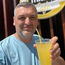 Harrison, 53 года