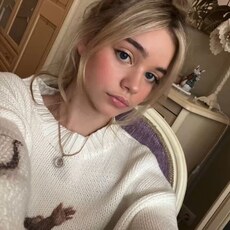 Фотография девушки Karina, 19 лет из г. Санкт-Петербург