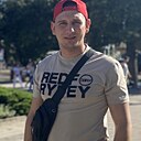 Макс, 33 года