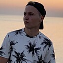 Максим, 24 года