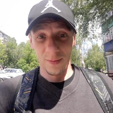 Фотография мужчины Lu Gang, 32 года из г. Белорецк