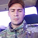 Макс, 33 года