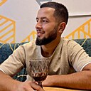 Дийорбек, 21 год