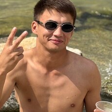 Фотография мужчины Болат, 25 лет из г. Усть-Каменогорск