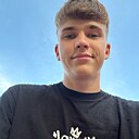 Олег, 18 лет
