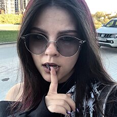 Фотография девушки Юлиана, 18 лет из г. Санкт-Петербург