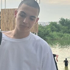 Фотография мужчины Егорка, 19 лет из г. Шахты