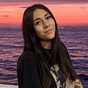 Вика, 24 года