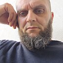 Артем, 42 года