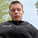 Денис, 22 года