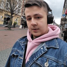 Illia, 22 из г. Дурен.