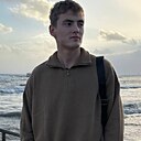 Артем, 22 года