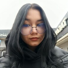 Фотография девушки Арина, 18 лет из г. Новопокровская