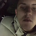 Саша, 22 года