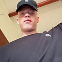 Максим, 18 лет