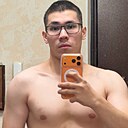 Максим, 21 год