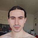 Двадцать Семьлет, 32 года