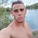 Максим, 22 года