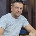 Исфандиер, 42 года