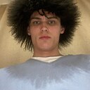 Денис, 22 года