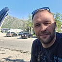 Антон, 33 года