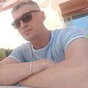 Leon, 52 года