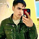 Акбар, 20 лет