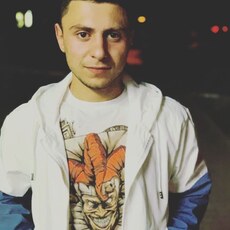 Фотография мужчины Narek, 25 лет из г. Хабаровск