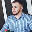 Исполнитель, 35 лет