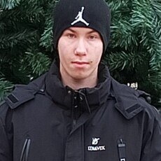 Фотография мужчины Макс, 19 лет из г. Усть-Лабинск