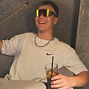 Максим, 21 год