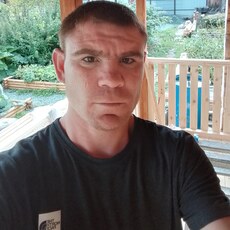 Фотография мужчины Геннадий, 28 лет из г. Нижний Тагил